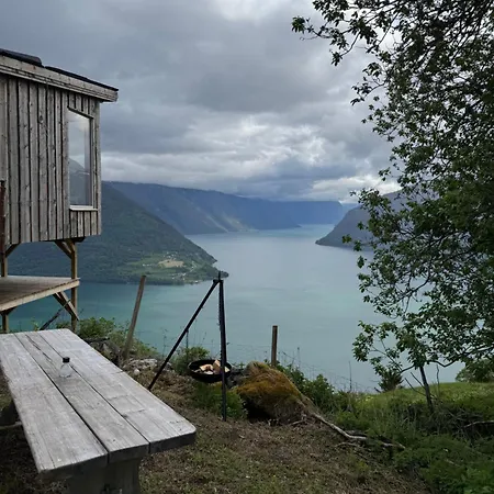 Raaum Gard, 3 Camping *