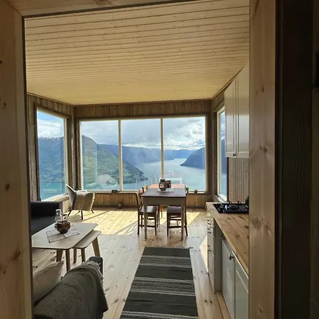 Raaum Gard, 3 Camping *